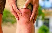 Ломит колено: причины ломоты в коленных суставах