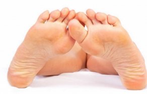 Шпора на ноге: как выглядит (фото, симптомы), как лечить