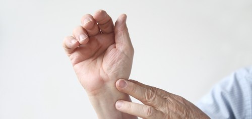Скручивание пальцев на руках. Болезнь скрюченных пальцев, или как бороться с воспалением суставов кисти